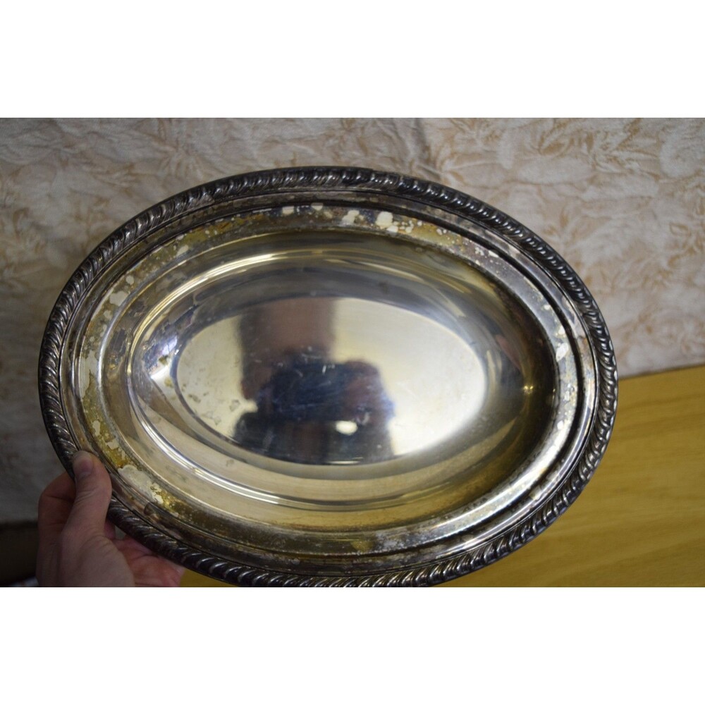 International Silver Company Silver Plated Oval Casserole Dish with Lid 12" x 9" - Picture 4 of 9